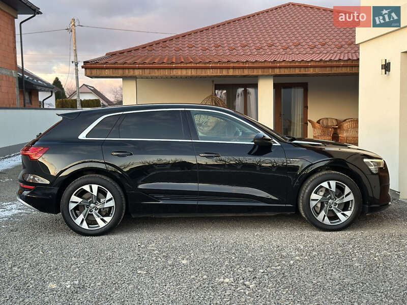 Внедорожник / Кроссовер Audi e-tron 2020 в Ужгороде