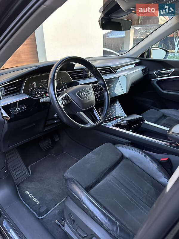 Внедорожник / Кроссовер Audi e-tron 2020 в Ужгороде