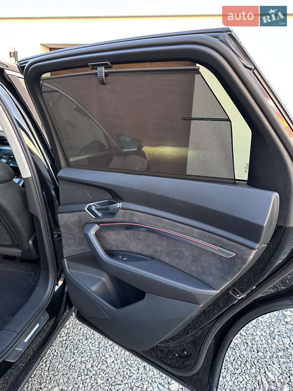 Внедорожник / Кроссовер Audi e-tron 2020 в Ужгороде