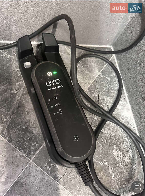 Внедорожник / Кроссовер Audi e-tron 2020 в Ужгороде