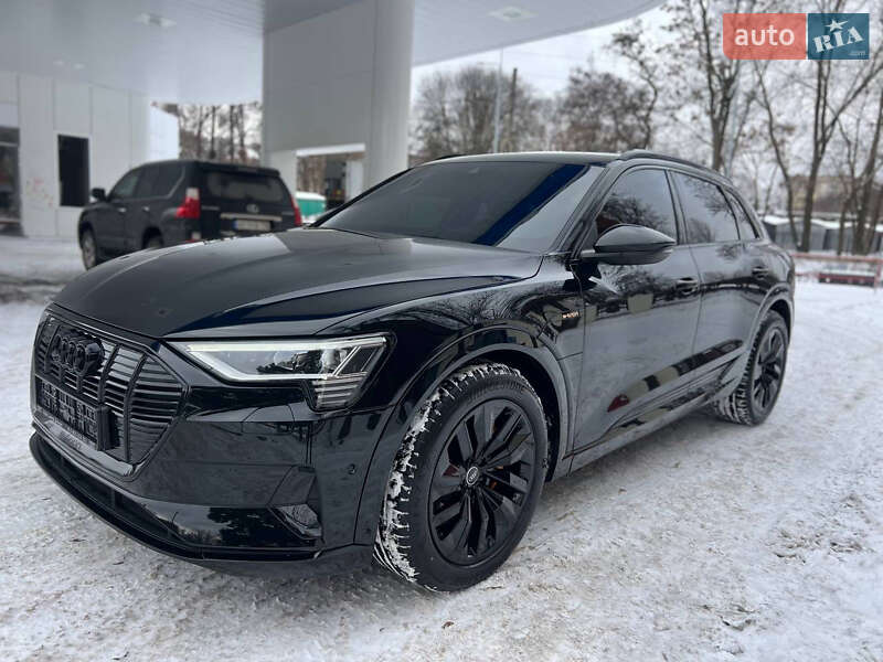 Внедорожник / Кроссовер Audi e-tron 2022 в Днепре