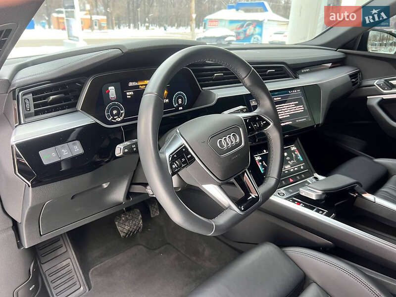 Внедорожник / Кроссовер Audi e-tron 2022 в Днепре