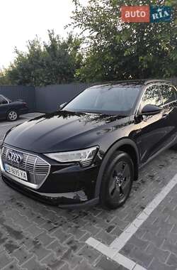 Позашляховик / Кросовер Audi e-tron 2021 в Вінниці