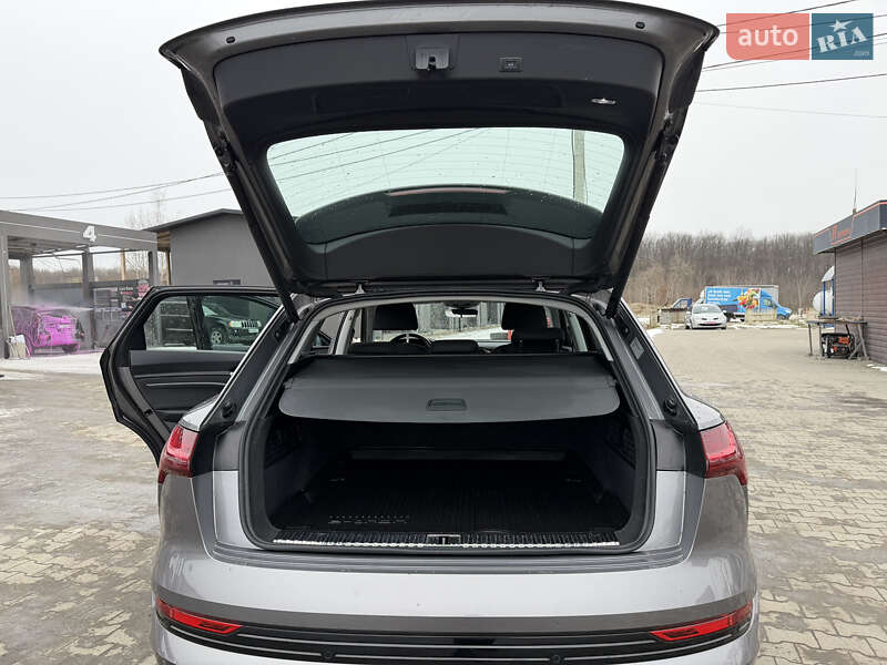 Позашляховик / Кросовер Audi e-tron 2020 в Калуші фото 21 Позашляховик / Кросовер Audi e-tron 2020 в Калуші