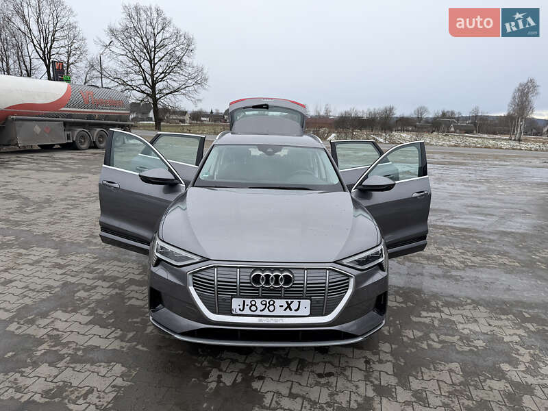 Позашляховик / Кросовер Audi e-tron 2020 в Калуші фото 24 Позашляховик / Кросовер Audi e-tron 2020 в Калуші