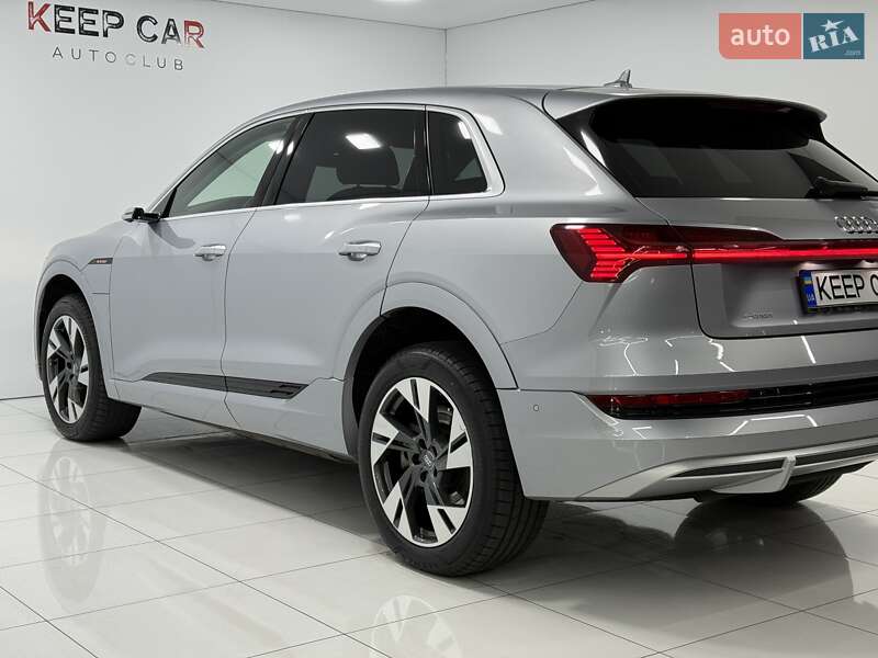 Позашляховик / Кросовер Audi e-tron 2020 в Одесі фото 14 Позашляховик / Кросовер Audi e-tron 2020 в Одесі