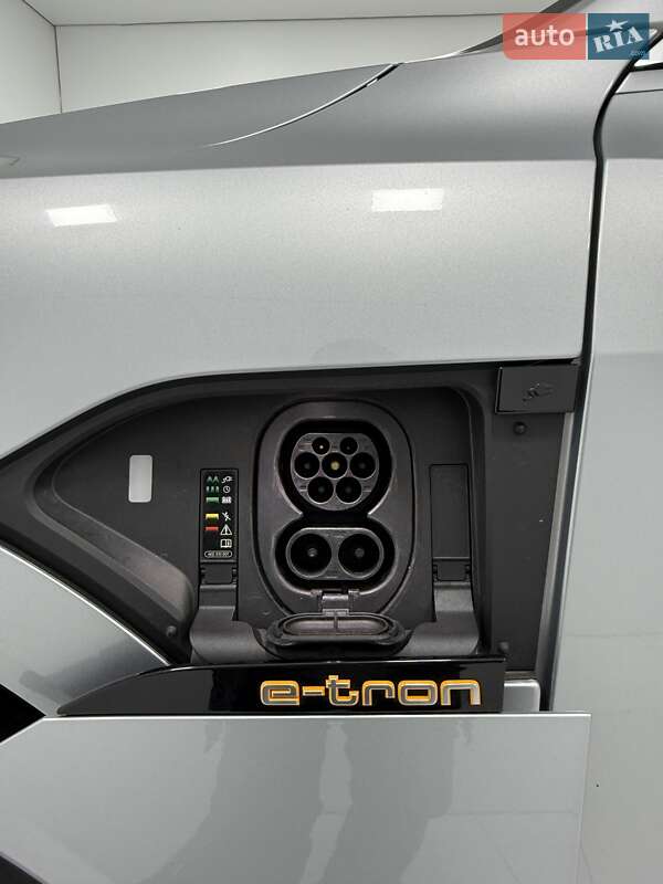 Позашляховик / Кросовер Audi e-tron 2020 в Одесі фото 21 Позашляховик / Кросовер Audi e-tron 2020 в Одесі
