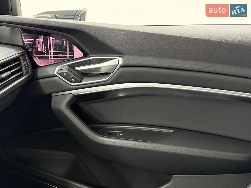 Позашляховик / Кросовер Audi e-tron 2020 в Одесі фото 34 Позашляховик / Кросовер Audi e-tron 2020 в Одесі