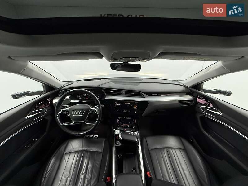 Позашляховик / Кросовер Audi e-tron 2020 в Одесі фото 42 Позашляховик / Кросовер Audi e-tron 2020 в Одесі