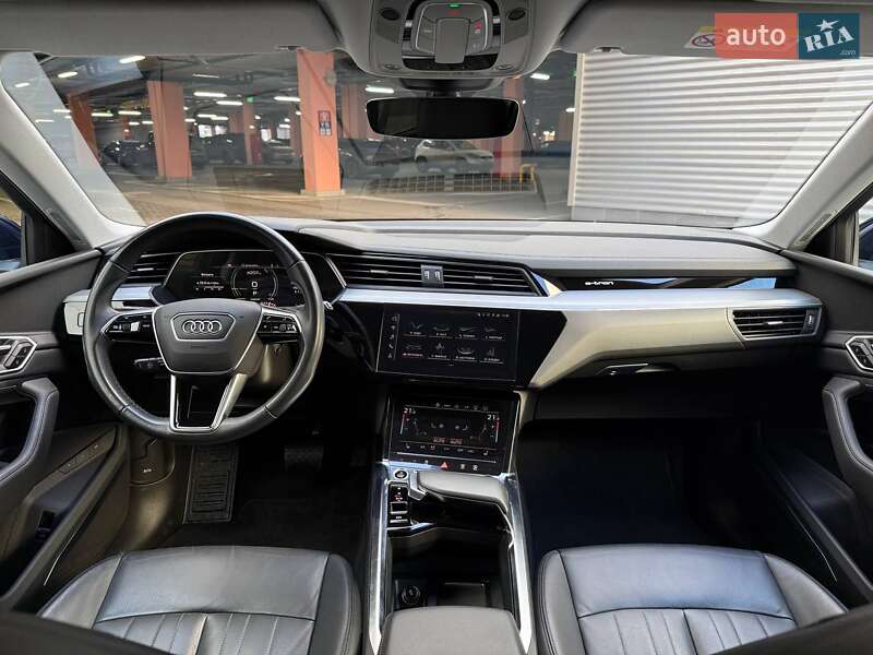 Внедорожник / Кроссовер Audi e-tron 2021 в Киеве