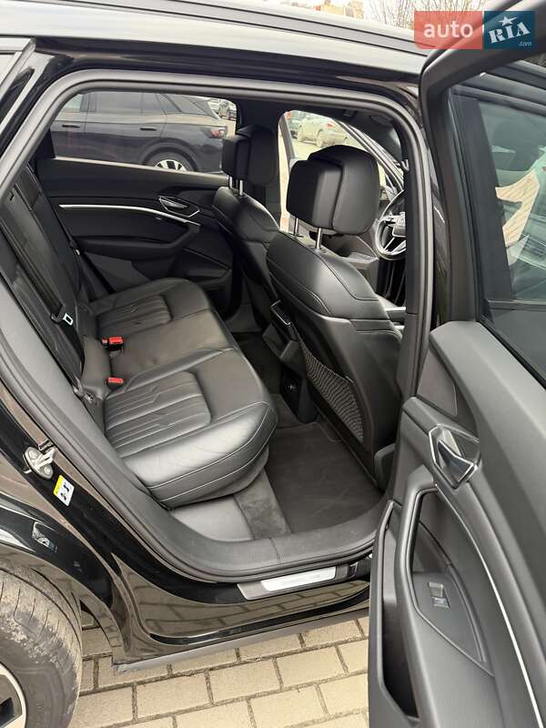 Внедорожник / Кроссовер Audi e-tron 2021 в Ровно