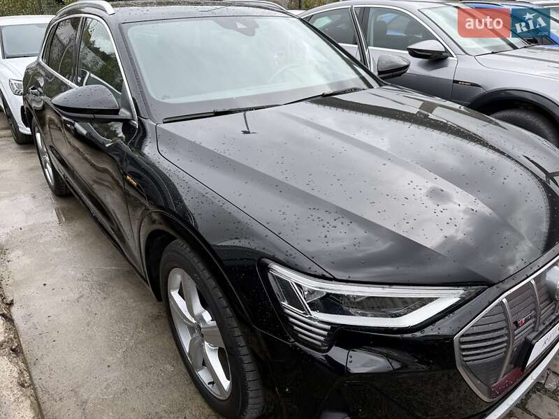 Внедорожник / Кроссовер Audi e-tron 2022 в Киеве фото 2 Внедорожник / Кроссовер Audi e-tron 2022 в Киеве