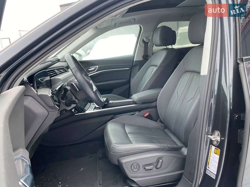 Позашляховик / Кросовер Audi e-tron 2020 в Львові фото 20 Позашляховик / Кросовер Audi e-tron 2020 в Львові