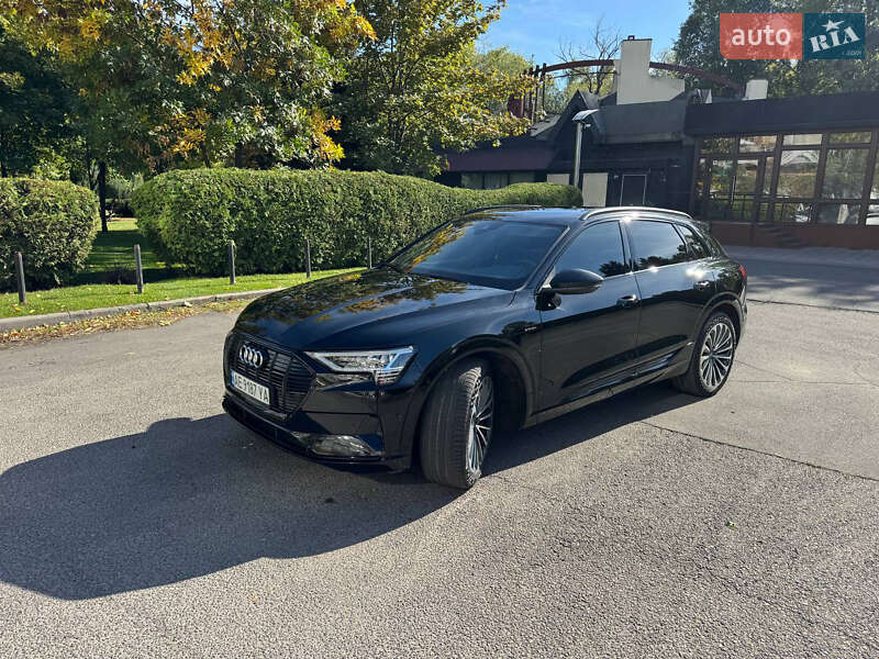 Внедорожник / Кроссовер Audi e-tron 2019 в Одессе фото 3 Внедорожник / Кроссовер Audi e-tron 2019 в Одессе