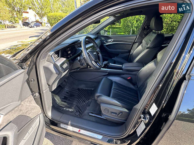 Внедорожник / Кроссовер Audi e-tron 2019 в Одессе фото 11 Внедорожник / Кроссовер Audi e-tron 2019 в Одессе