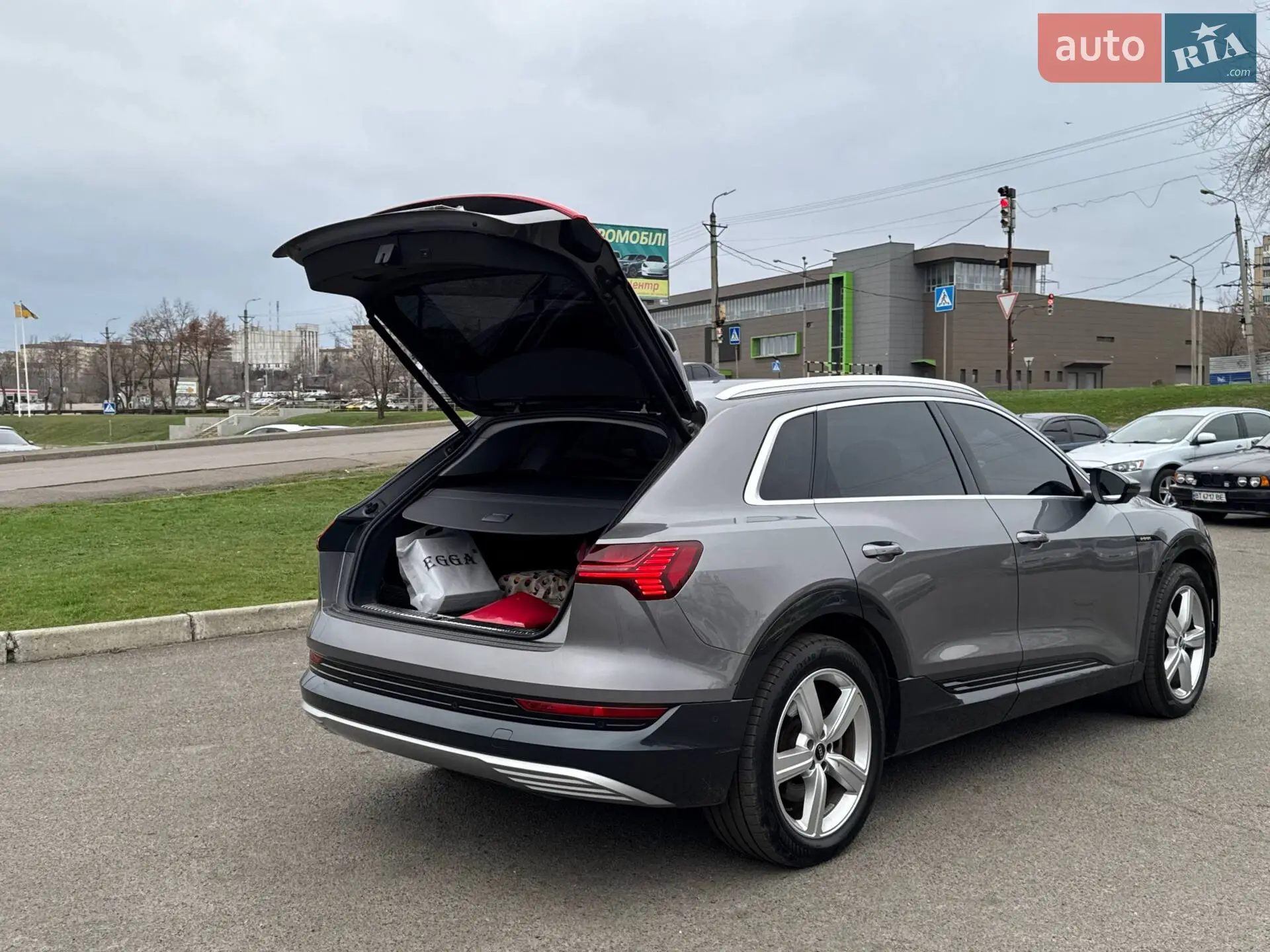 2021 Audi e-tron - мініатюра 23