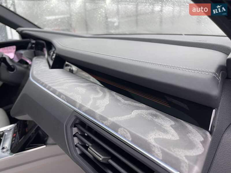 Внедорожник / Кроссовер Audi e-tron 2022 в Киеве