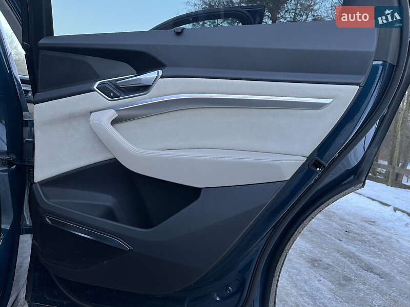 Внедорожник / Кроссовер Audi e-tron 2019 в Ивано-Франковске