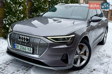 Позашляховик / Кросовер Audi e-tron 2019 в Рівному