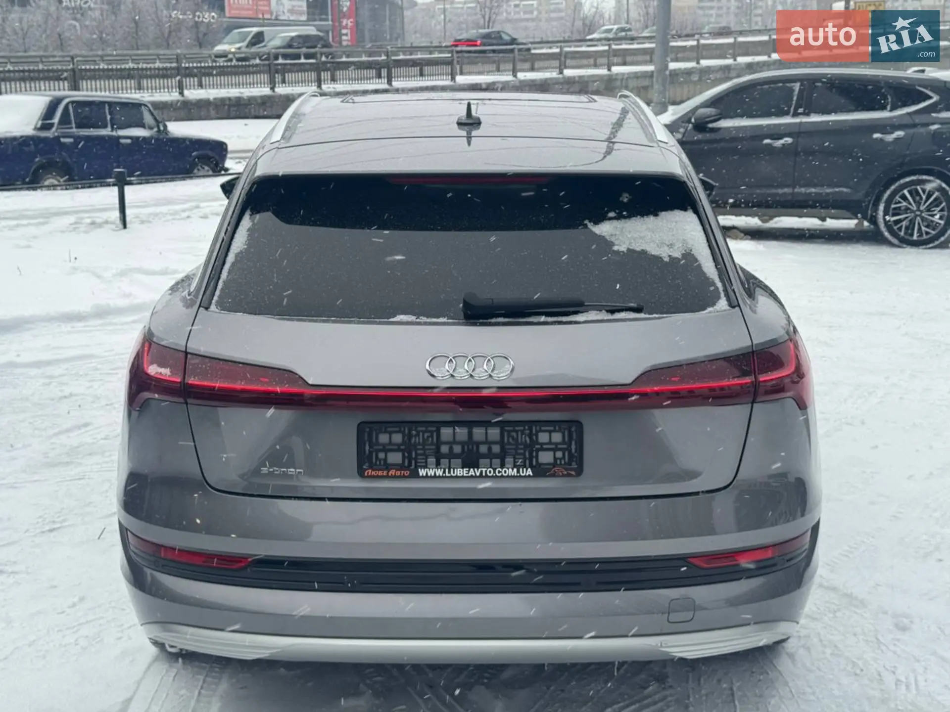 2019 Audi e-tron - мініатюра 11