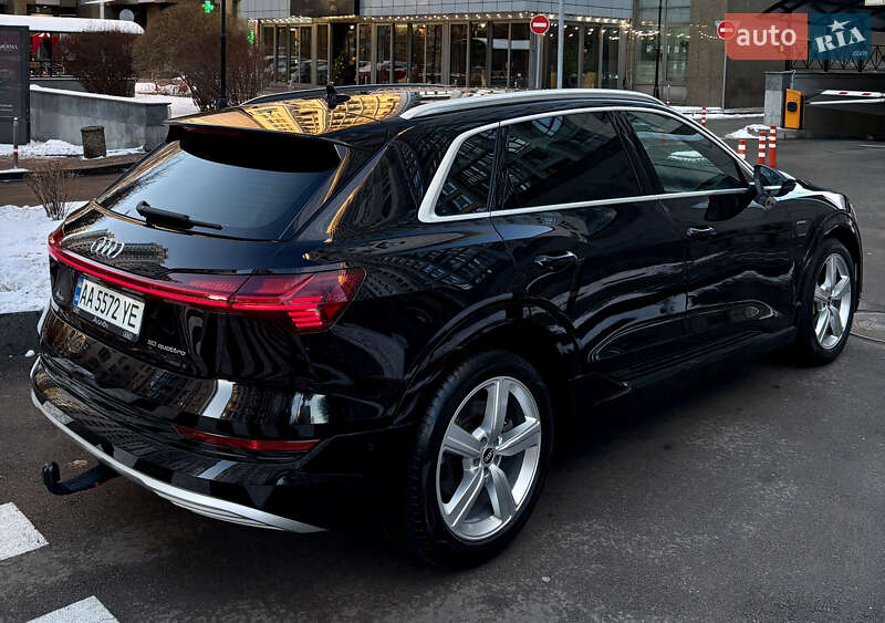 Позашляховик / Кросовер Audi e-tron 2020 в Києві