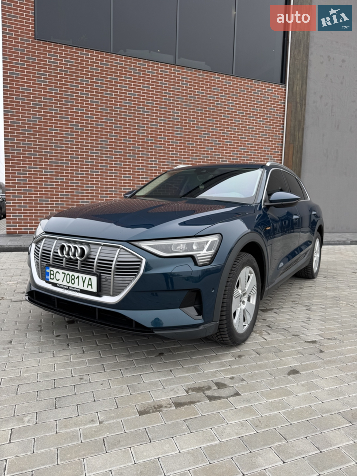 2019 Audi e-tron - мініатюра 2