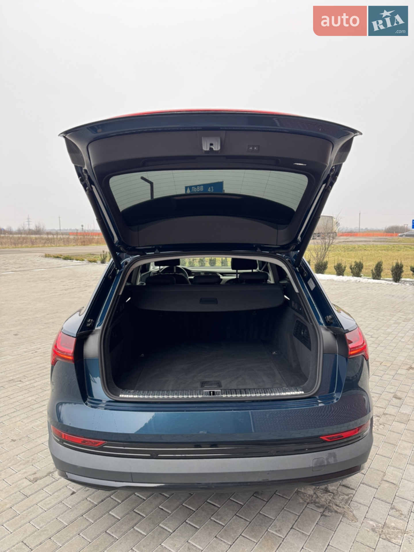2019 Audi e-tron - мініатюра 24