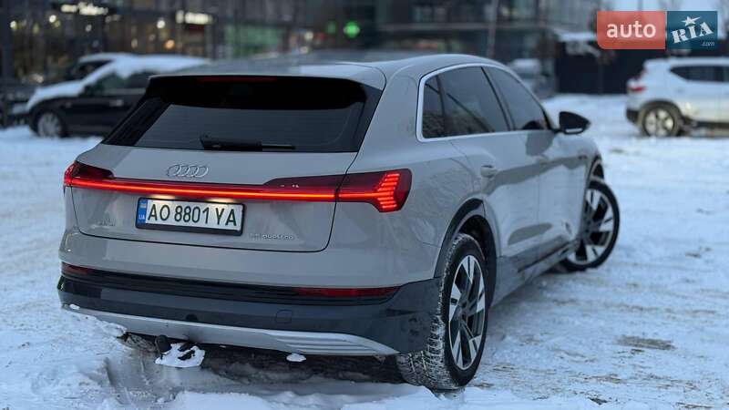 Внедорожник / Кроссовер Audi e-tron 2019 в Ужгороде