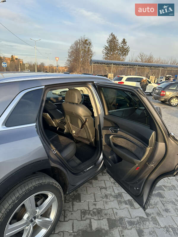 Внедорожник / Кроссовер Audi e-tron 2019 в Полтаве
