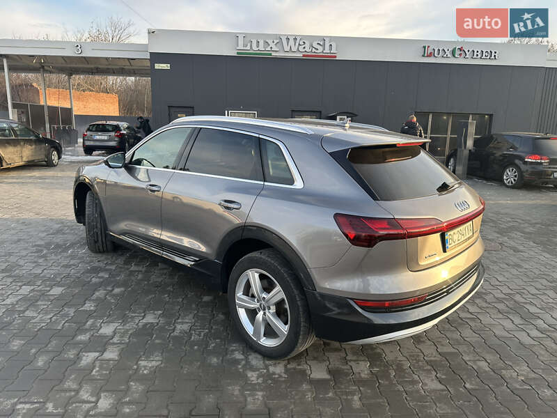 Внедорожник / Кроссовер Audi e-tron 2019 в Полтаве