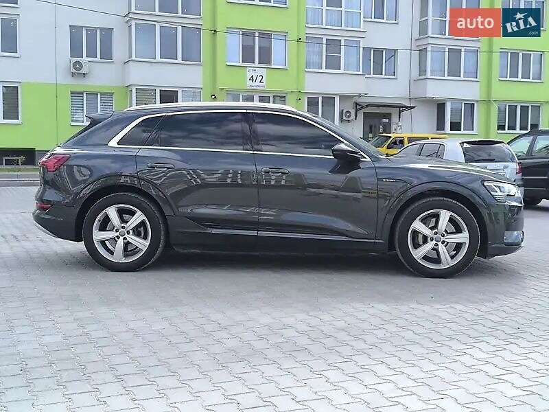 Внедорожник / Кроссовер Audi e-tron 2019 в Хмельницком