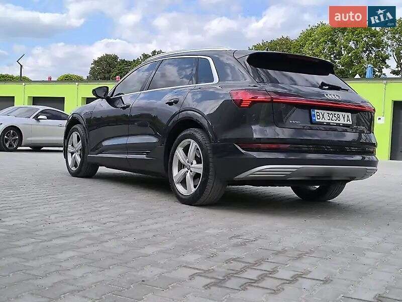 Внедорожник / Кроссовер Audi e-tron 2019 в Хмельницком фото 3 Внедорожник / Кроссовер Audi e-tron 2019 в Хмельницком