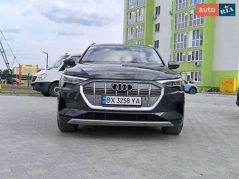 Внедорожник / Кроссовер Audi e-tron 2019 в Хмельницком