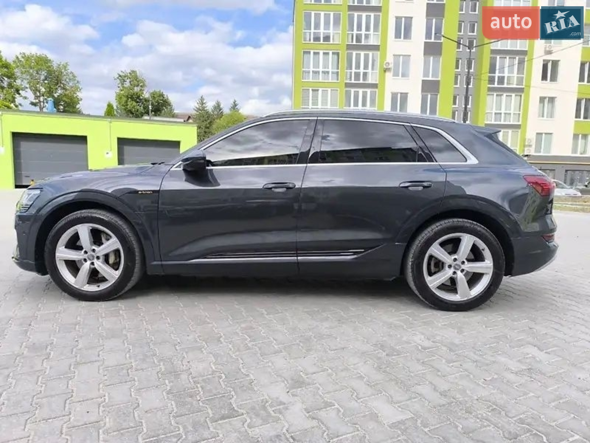 2019 Audi e-tron - мініатюра 8