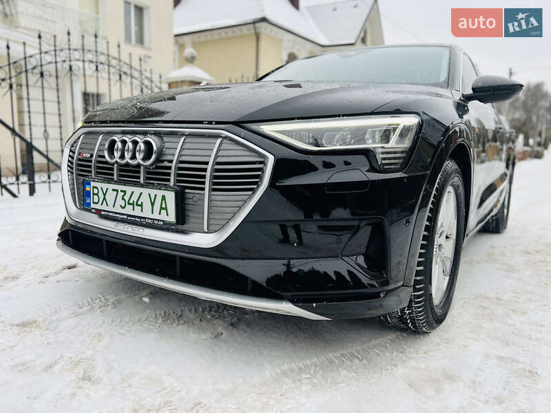 Внедорожник / Кроссовер Audi e-tron 2022 в Хмельницком