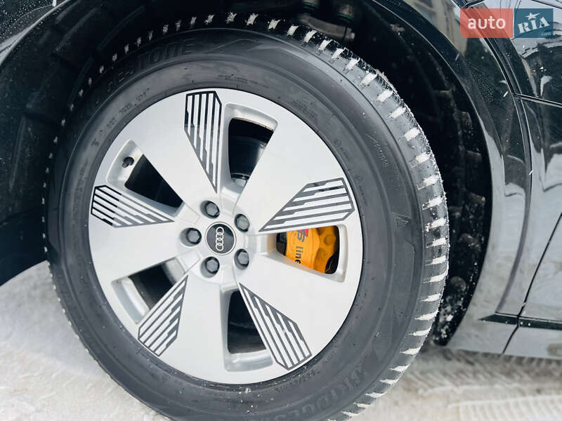 Внедорожник / Кроссовер Audi e-tron 2022 в Хмельницком