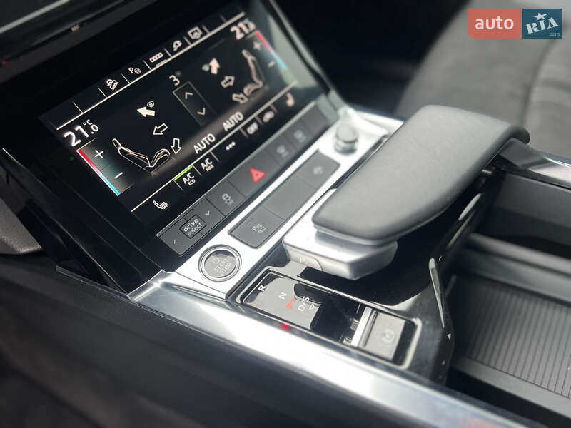 Внедорожник / Кроссовер Audi e-tron 2022 в Хмельницком