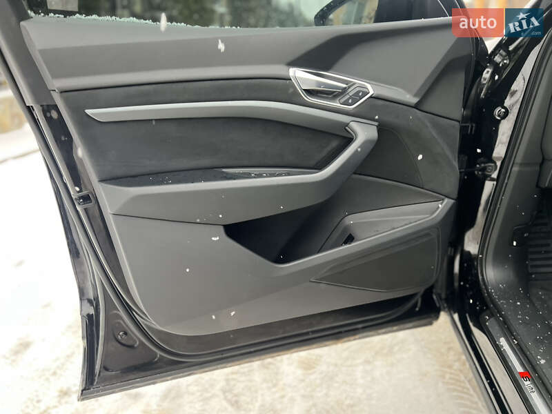 Внедорожник / Кроссовер Audi e-tron 2022 в Хмельницком