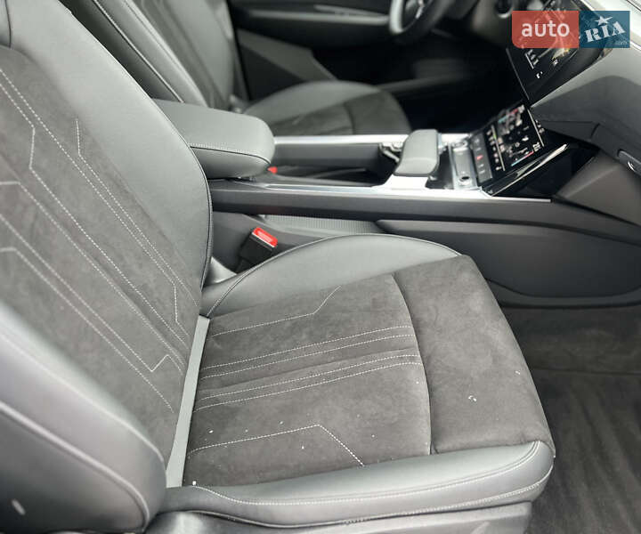 Внедорожник / Кроссовер Audi e-tron 2022 в Хмельницком