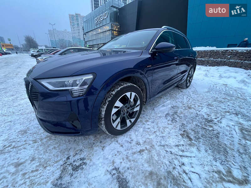 Внедорожник / Кроссовер Audi e-tron 2022 в Киеве фото 11 Внедорожник / Кроссовер Audi e-tron 2022 в Киеве