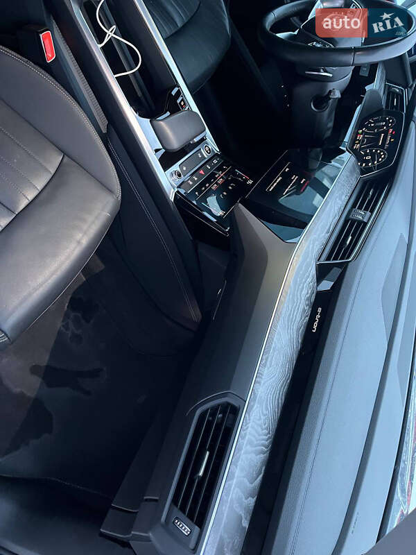 Внедорожник / Кроссовер Audi e-tron 2022 в Киеве фото 24 Внедорожник / Кроссовер Audi e-tron 2022 в Киеве