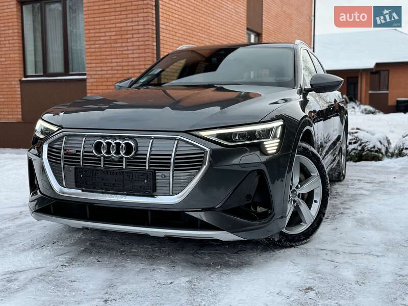 Внедорожник / Кроссовер Audi e-tron 2020 в Киеве