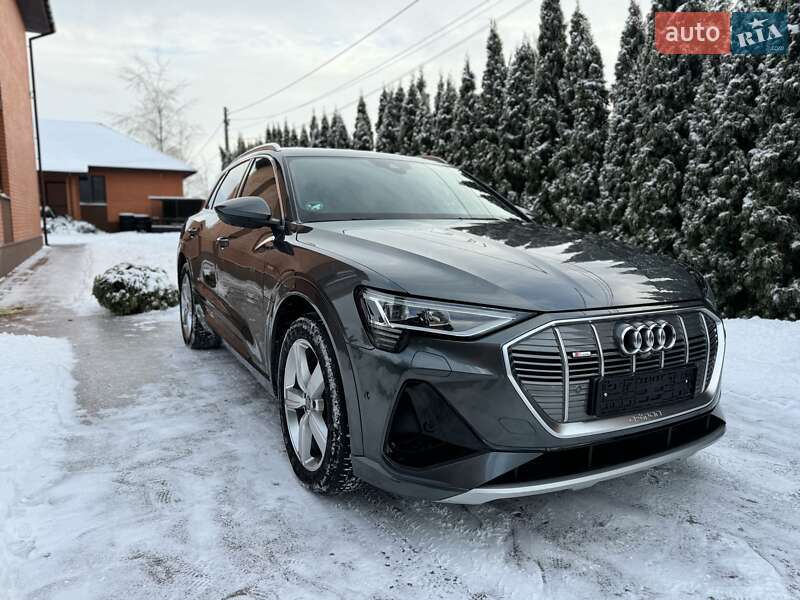 Внедорожник / Кроссовер Audi e-tron 2020 в Киеве