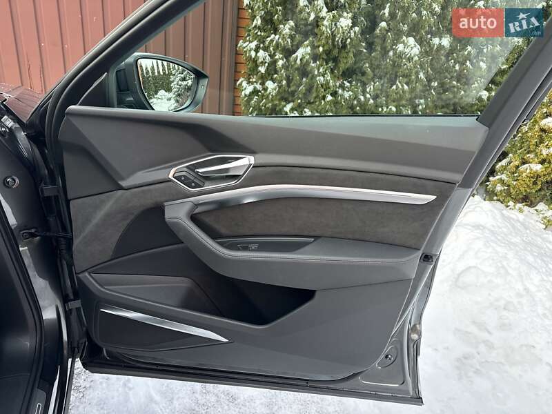 Внедорожник / Кроссовер Audi e-tron 2020 в Киеве