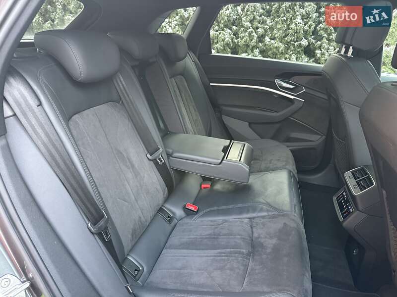 Внедорожник / Кроссовер Audi e-tron 2020 в Киеве