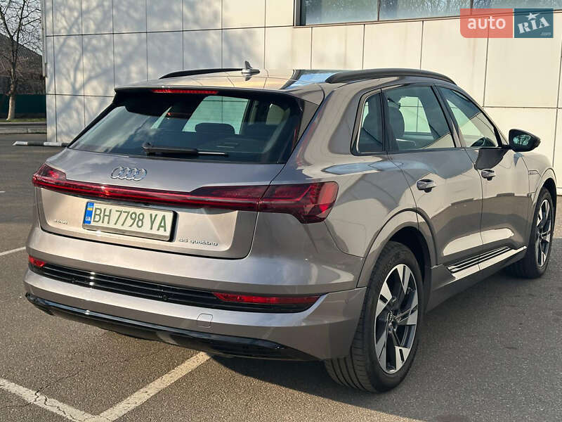 Позашляховик / Кросовер Audi e-tron 2020 в Ірпені