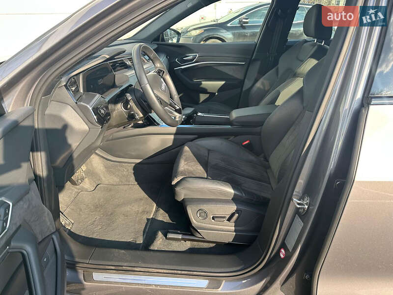 Позашляховик / Кросовер Audi e-tron 2020 в Ірпені