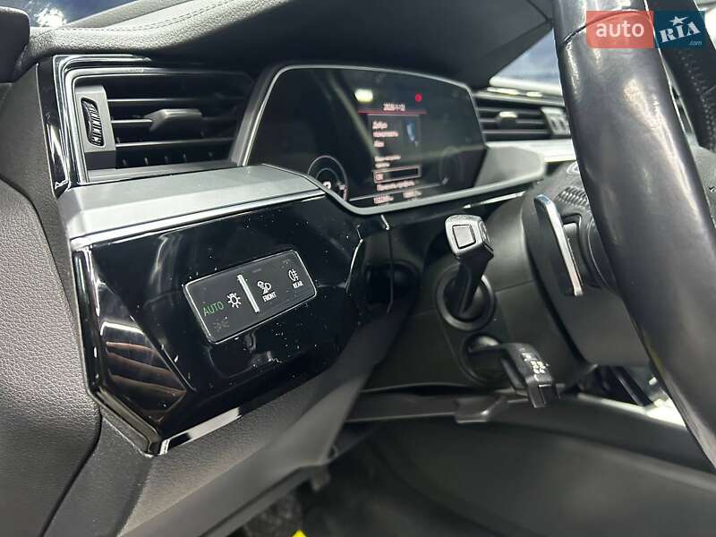 Внедорожник / Кроссовер Audi e-tron 2019 в Черновцах