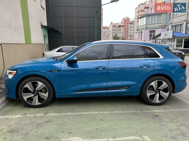 2019 Audi E-Tron, VIN WA1LAAGE0KB006352:plate — фото 1 (autoria)