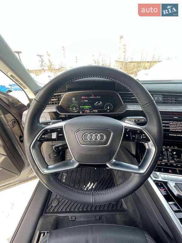 Внедорожник / Кроссовер Audi e-tron 2020 в Львове